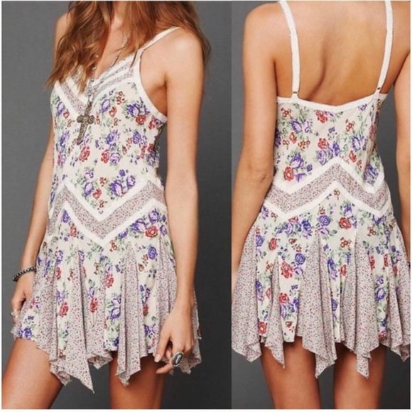 Free People Dresses & Skirts - Free People in & out floral mini  dress XS